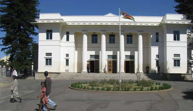 Bulawayo says to keep school fees at US$30