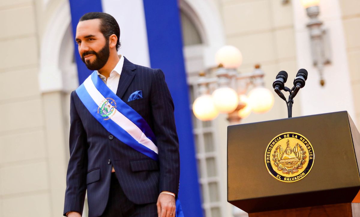 Órgano electoral de El Salvador concluye escrutinio y pasa a oficializar la victoria de Bukele