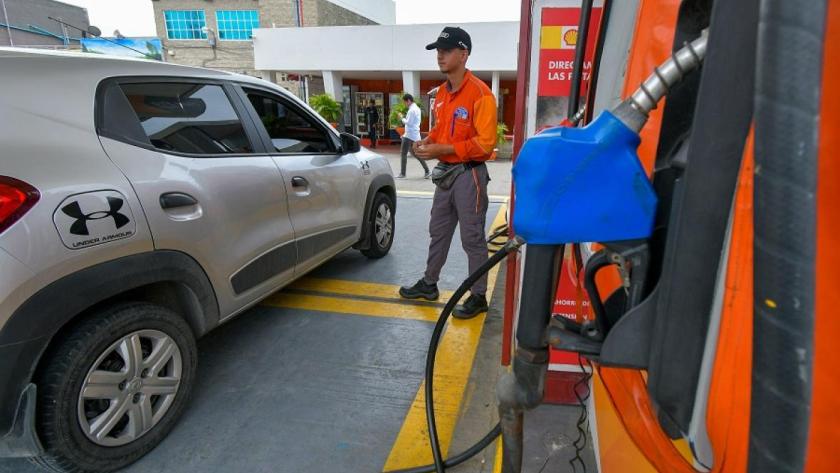 Precio de la gasolina subirá $97 y queda en un promedio de $15.416