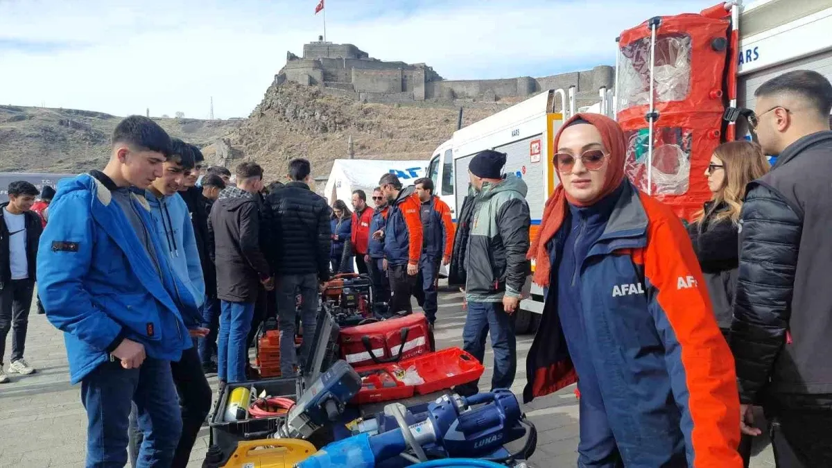 Kars'ta Deprem Haftası etkinlikleri başladı