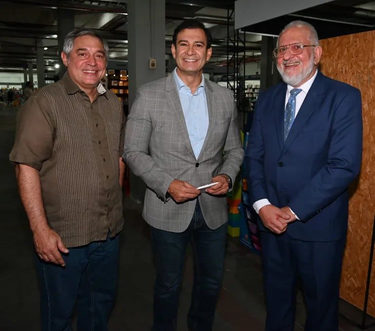 Sigue la Libroferia Capel en el Centro de Convenciones Mariscal - Sociales - ABC Color