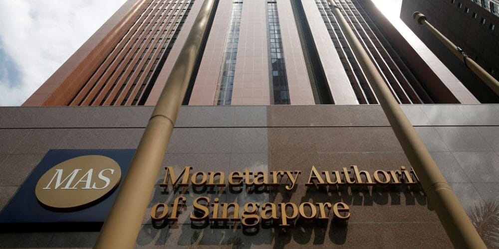 MAS Survey: Singapore's 2024 GDP growth forecast set at 2.4%