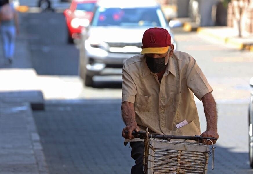 Emite SSM recomendaciones para cuidar a los adultos mayores del sol