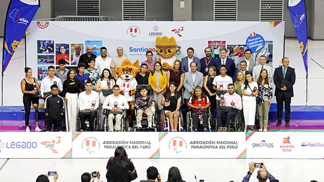 Paradeporte peruano se vistió de gala por ceremonia de reconocimiento a sus mejores exponentes