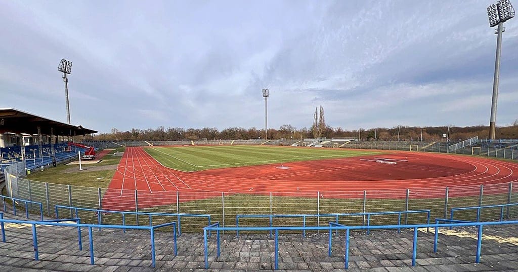 Besonderer Abend für den Fußball-Nachwuchs - Dessau 05 lädt zum "Flutlichtfreitag" ins Stadion