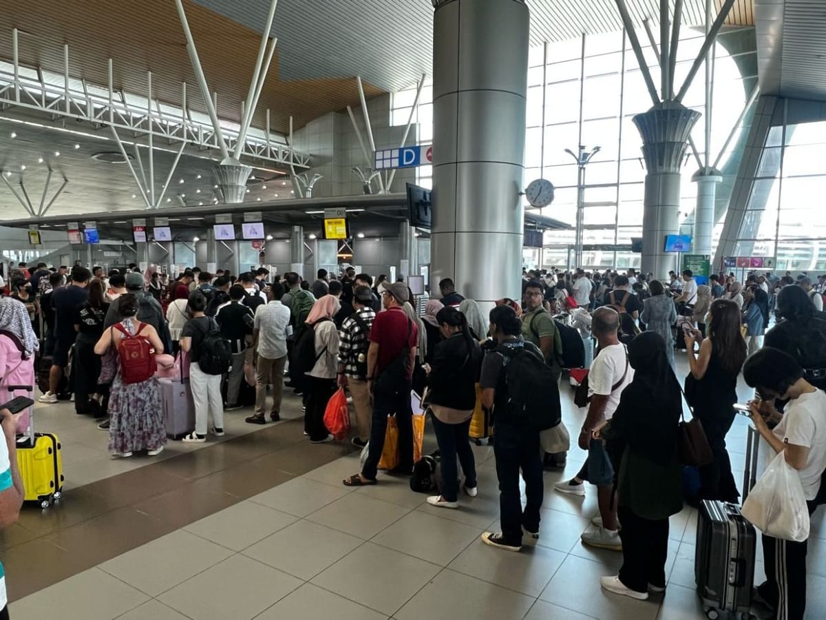 Mt Ruang eruption: Passengers at Kota Kinabalu airport caught in limbo