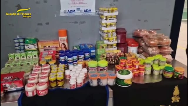 Sequestrati 70 kg di cosmetici e farmaci illegali a Bologna, 2 denunce Agenzia di stampa Italpress - Italpress