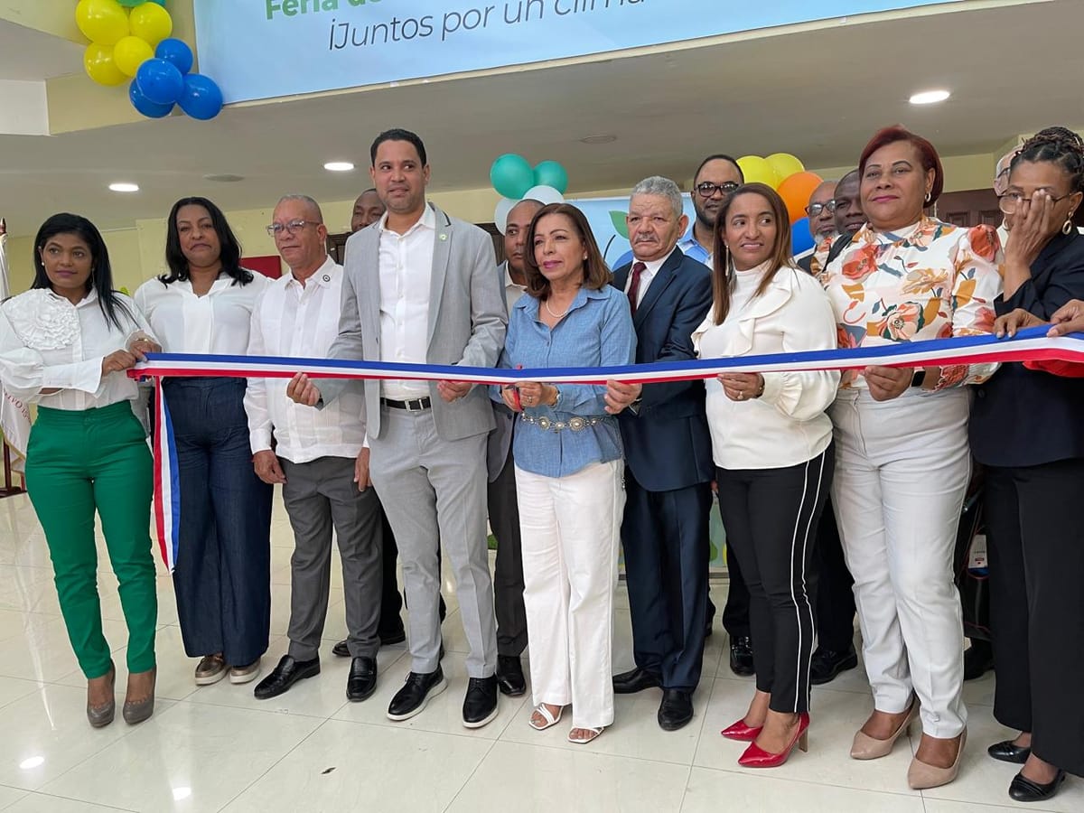 Feria de Proyectos Educativos Comunitarios ¡Juntos por un clima escolar saludable!