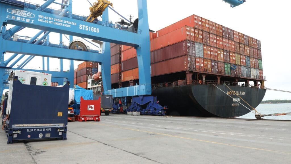 KPA to clear port of overstay equipments, empty containers