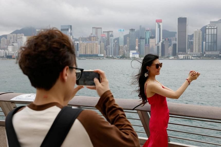 Low-budget Chinese travellers highlight shift in Hong Kong tourism