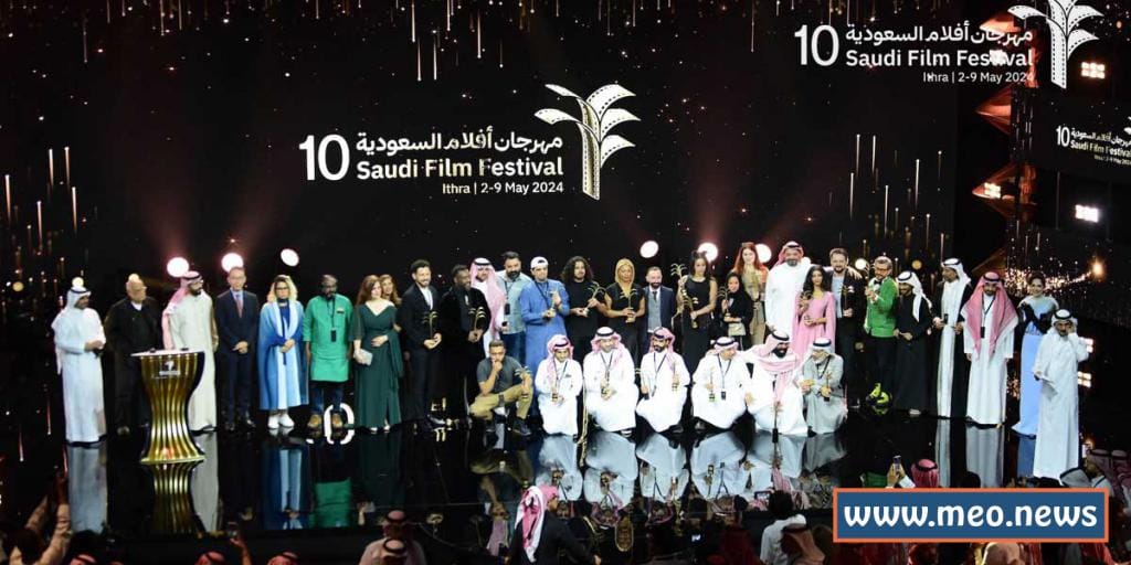 'بين الرمال' يتوج بالنخلة الذهبية لمهرجان أفلام السعودية | MEO