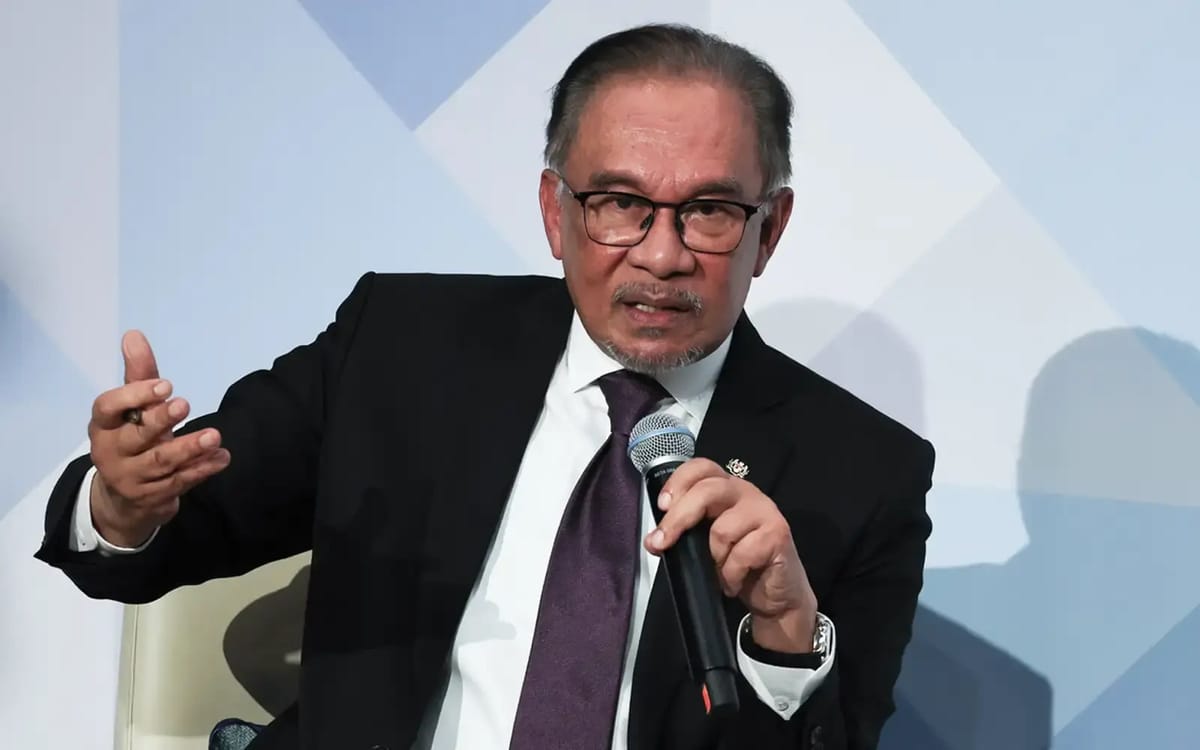 Anwar meets Hamas leader in Qatar