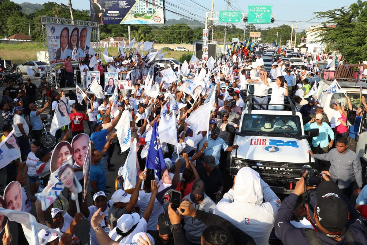 Presidente Abinader encabeza marchas caravanas en Duarte y Hermanas Mirabal