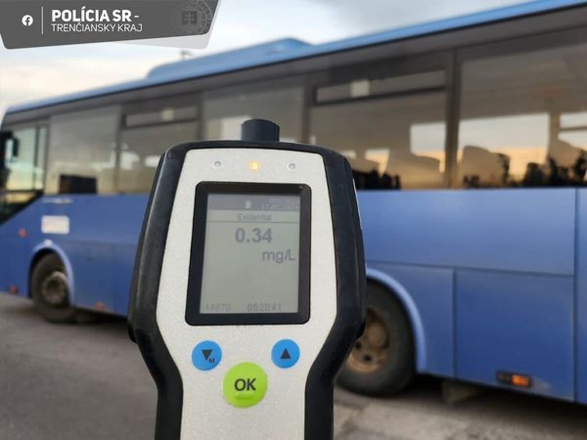 Vodič autobusu jazdil v Ilave pod vplyvom alkoholu