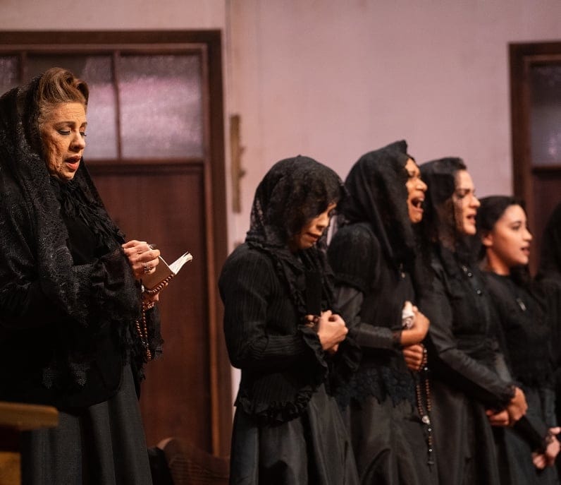 Vuelve "La casa de Bernarda Alba" al Teatro Nacional