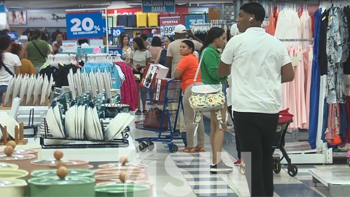 Dinamismo en principales arterias comerciales del Gran Santo Domingo en víspera del Día de las Madres