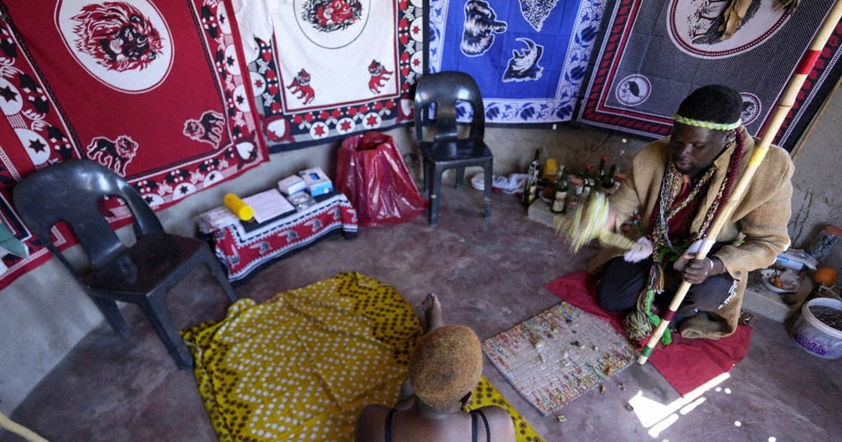 In South Africa, traditional healers join the fight against HIV