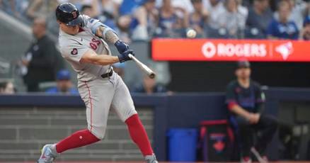 O'Neill hits 2 of Boston's 4 home runs as Red Sox beat Blue Jays 7-3 for 6th victory in 8 games