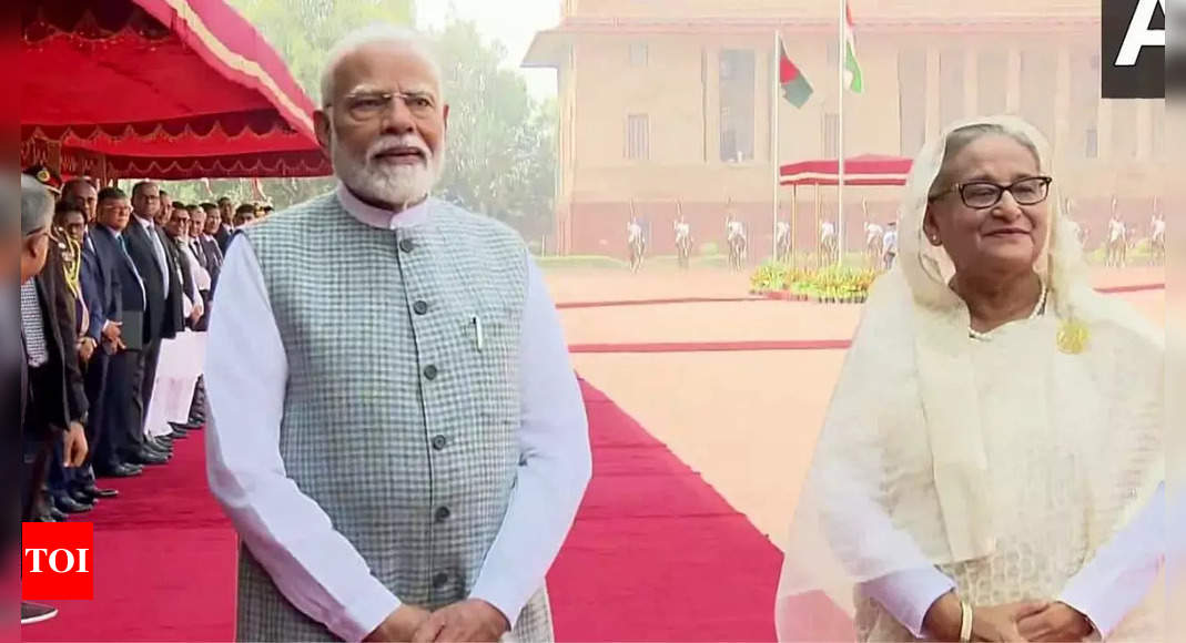 PM Modi receives Bangladeshi counterpart Sheikh Hasina at Rashtrapati Bhavan, to hold bilateral talks | India News - Times of India