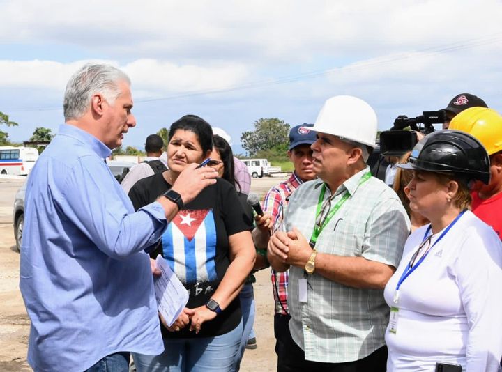 Díaz-Canel en San Cristóbal: "Hay que romper con la inercia, la burocracia y la tolerancia a lo mal hecho" - Radio Rebelde