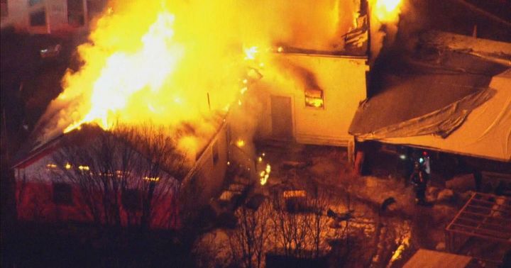 Firefighter collapses while battling fire at Kingston, NH, farmhouse