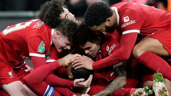 Summary: Liverpool's defensive duo, Virgil van Dijk and Caoimhin Kelleher, shine in a 1-0 victory over Chelsea in the Carabao Cup final. Caoimhin Kelleher