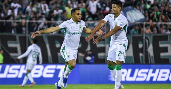 Finalista de Copa Libertadores está a un paso de dirigir a Atlético Nacional: así avanza negociación