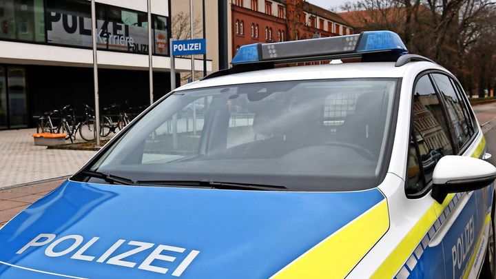 Polizeiticker Brandenburg an der Havel: Diebe klauen Autoanhänger  in Kirchmöser ++  E-Roller ohne Versicherung gestoppt