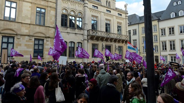 Fiscalité, aménagements, lois... l'impact sur les femmes trop souvent oublié?