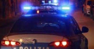 Inseguimento a 180 all'ora in centro a Bolzano: feriti quattro agenti, arrestati due giovani