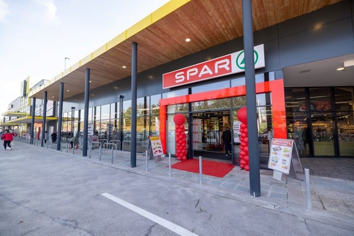 SPAR s prenovljeno podobo v Žabji vasi