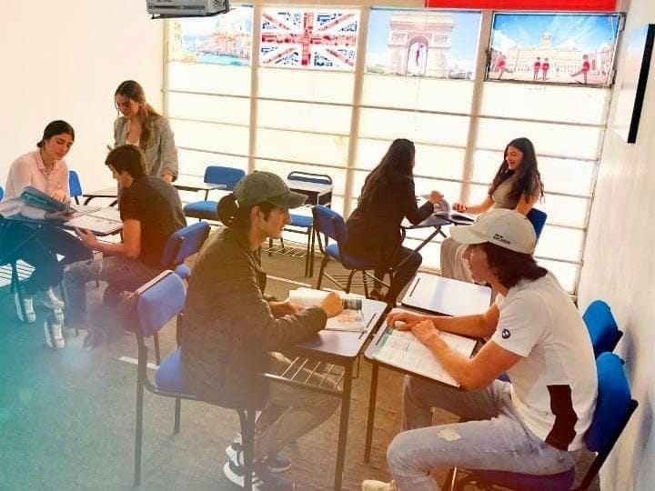 Aprender otro idioma estimula la memoria y mejora el perfil académico