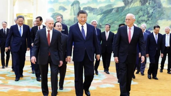 China's Xi meets American CEOs to boost confidence in world's second largest economy