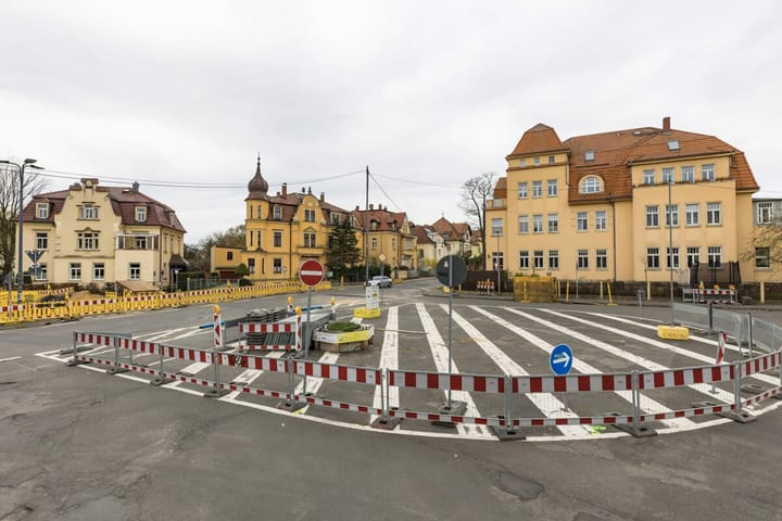 Mit Verkehrsinsel: Klotzsche kriegt 'nen grünen Platz