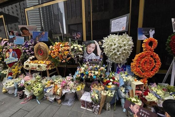 Fans still show up for Cantopop star Leslie Cheung 21 years after his death