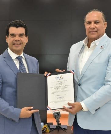 INAPA recibe certificación por la calidad del agua