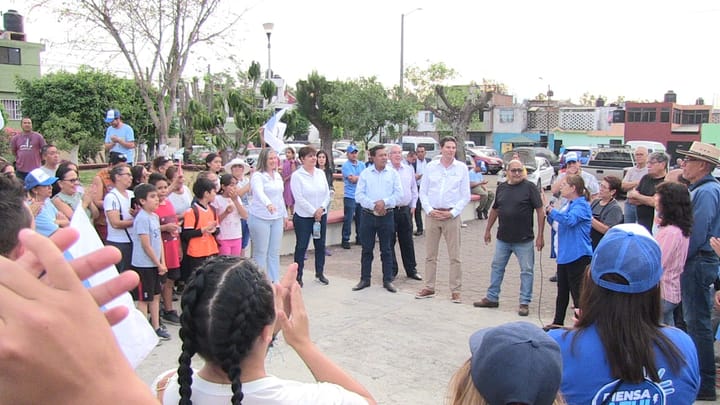 Compromete Alfonso Martínez infraestructura vial en colonias de Morelia