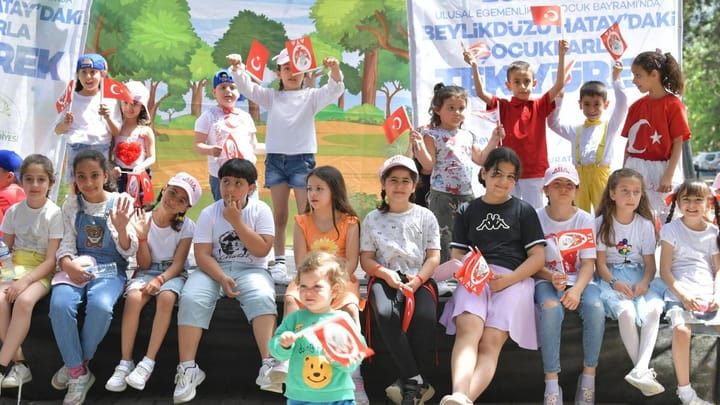 Beylikdüzü Belediyesi 23 Nisan'ı Hatay'da kutladı