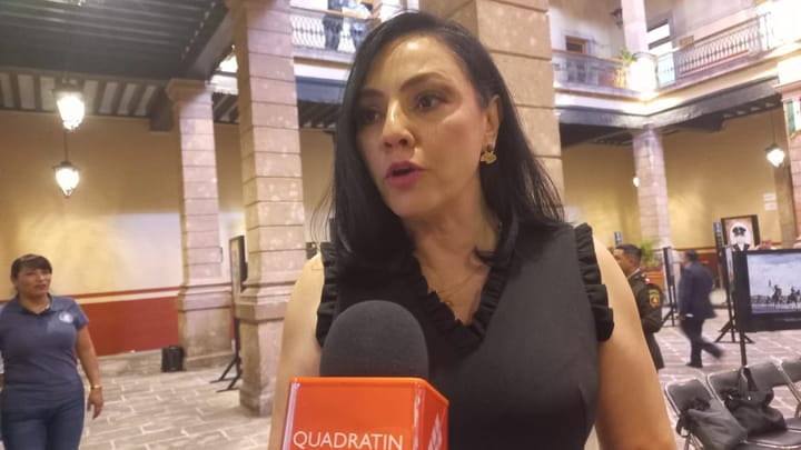 Acusa Adriana Hernández que otorgan licencias a conveniencia en Congreso