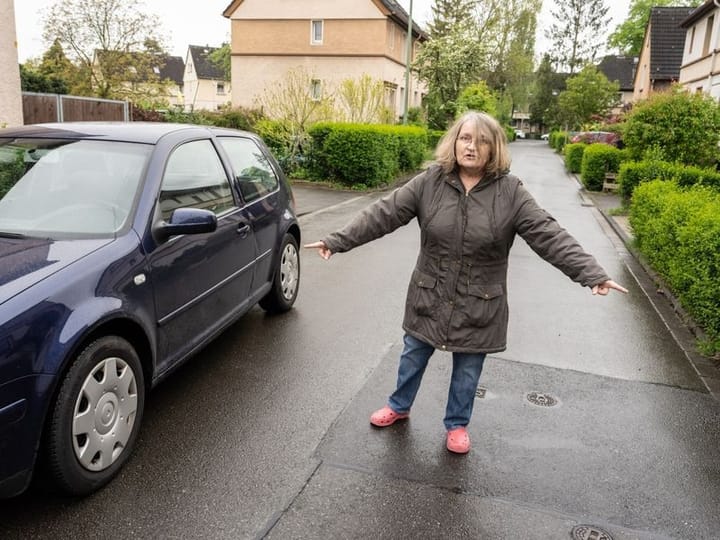 Autos zerkratzt und verätzt: Kampf um Parkplätze eskaliert