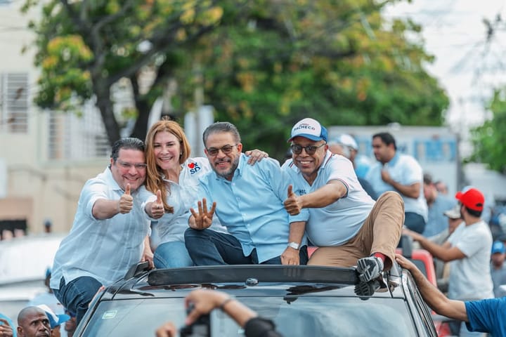 Carolina Mejía muestra apoyo a Guillermo Moreno en caravana que recorrió la circunscripción 3