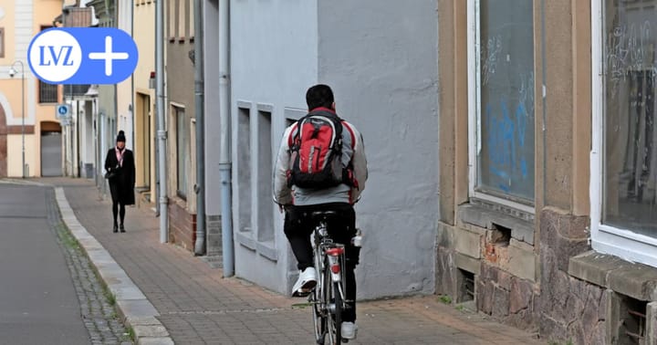 Wer mit dem Rad auf dem Gehweg fährt, kann vor Gericht landen