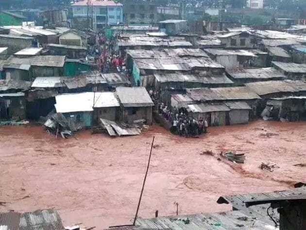 Flood death toll hits 289 as 100 schools remain shut