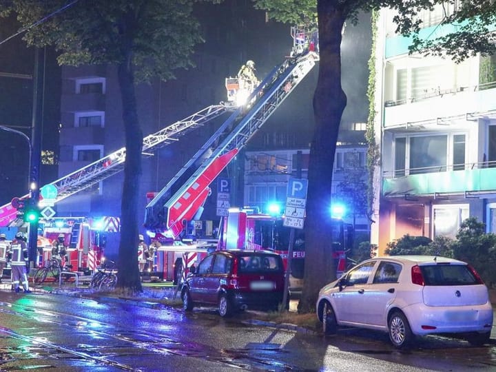 Nach Explosion in Düsseldorf: Rheinbahn kann nicht fahren