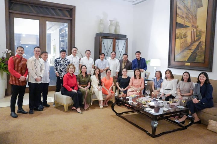 Marcos, first lady host dinner after Senate shakeup