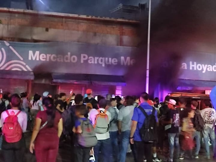 Controlan incendio en locales del mercado de La Hoyada - Unionradio.net