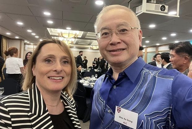 Dr Wee attends Harvard networking dinner in Seoul