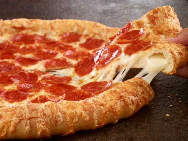 Brașovul - printre orașele din țară cu cea mai scumpă pizza / Unde găsești cea mai ieftină pizza - MyTex.ro