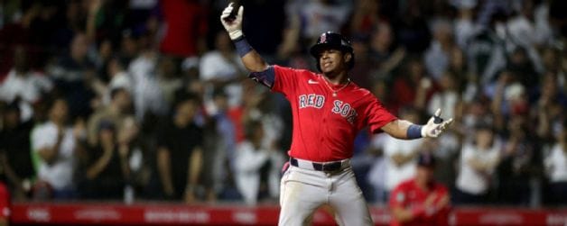 Dominicano Enmanuel Valdez conecta dos jonrones para Boston