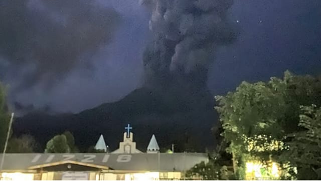 Hundreds in emergency shelters after Philippine volcano erupts | News